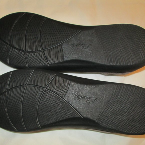 NEW Clarks Cloudsteppers. Size 10 Color Brown - Picture 3 of 4